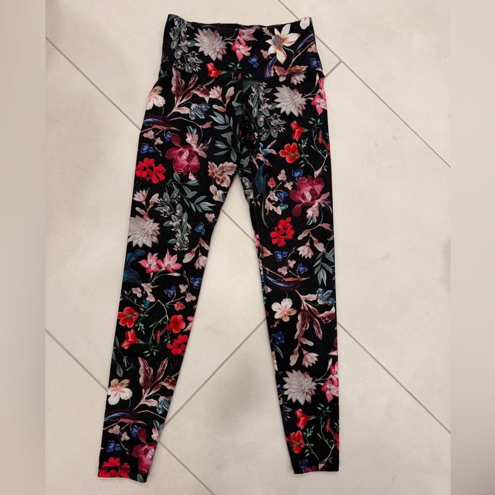 Old Navy Black Floral Leggings with Multicolor Blooms